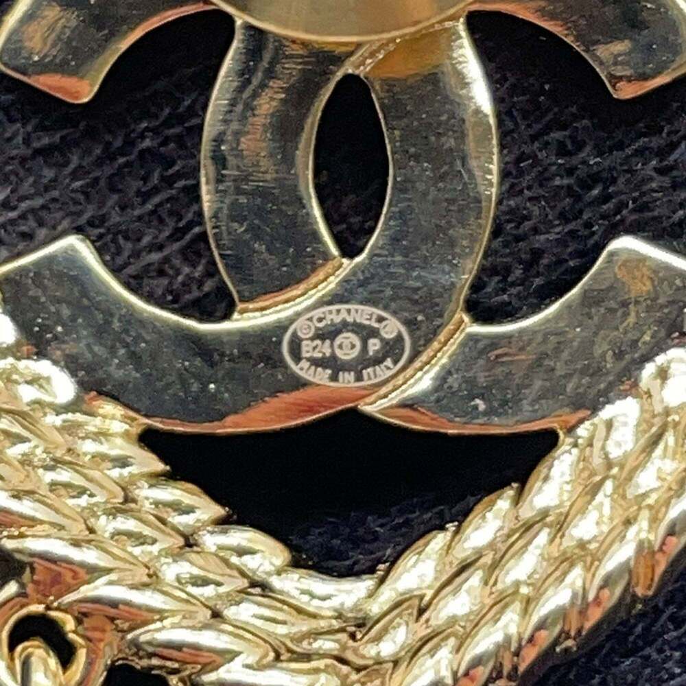 CHANEL Authentic Pearl Logo Brooch - Picture 9 of 10